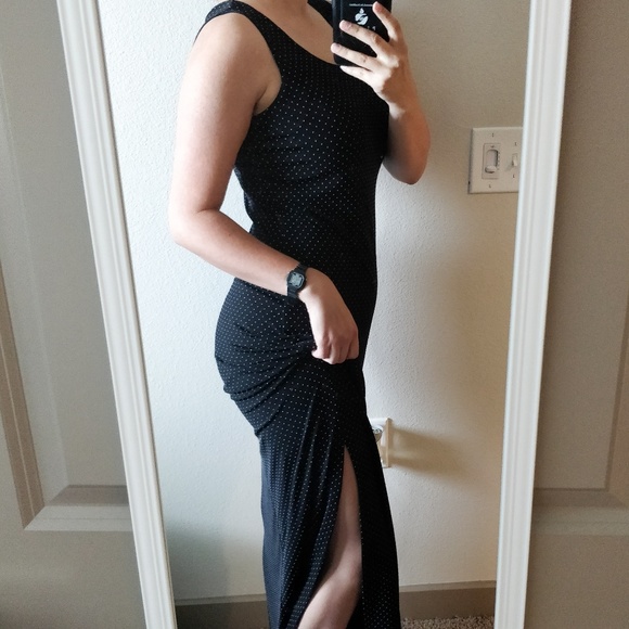 Black and White Dotted Dress - Picture 2 of 3